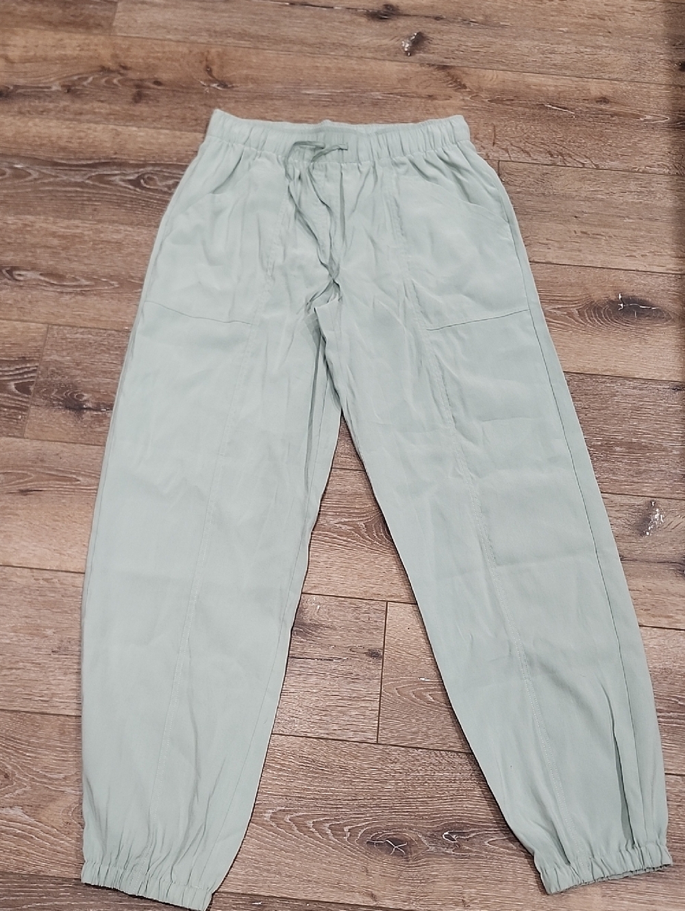 NWT Abercrombie & Fitch Sage Green Athleisure Light Beach Drawstring Joggers Med